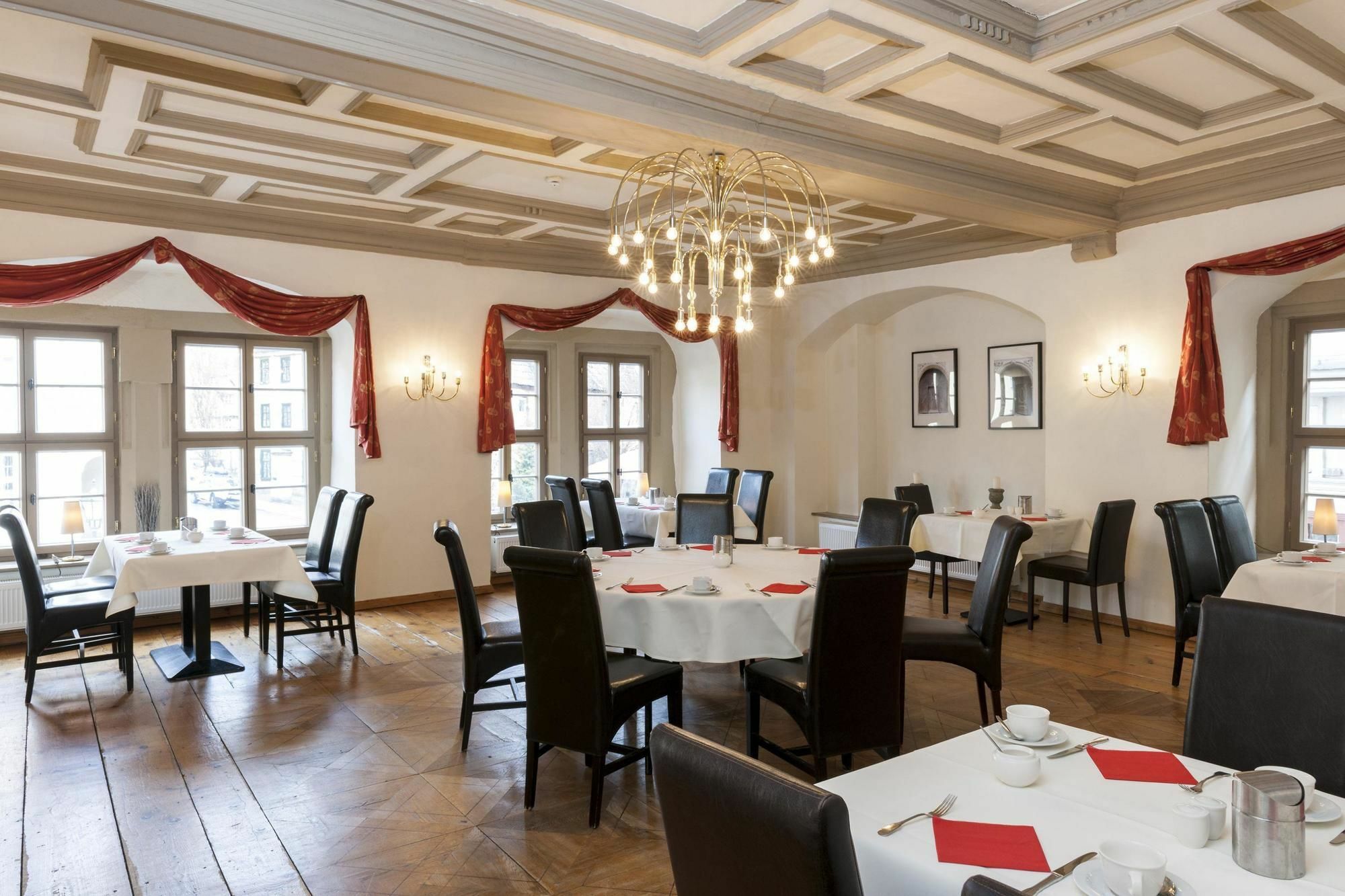 Wyndham Garden Quedlinburg Stadtschloss Esterno foto